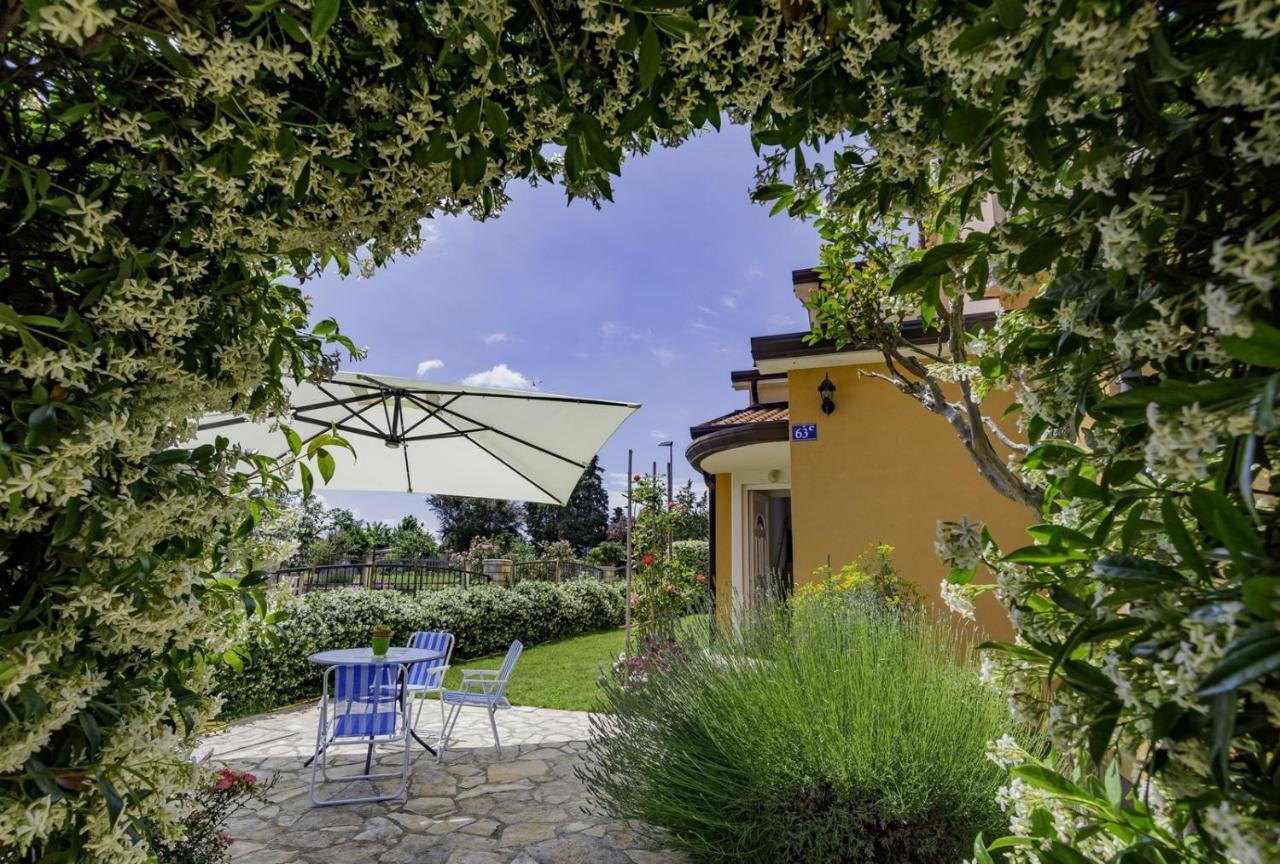 Bozica House With Apartment Umag Exterior foto