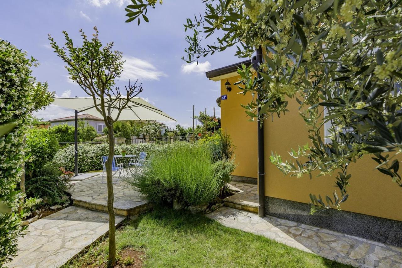 Bozica House With Apartment Umag Exterior foto
